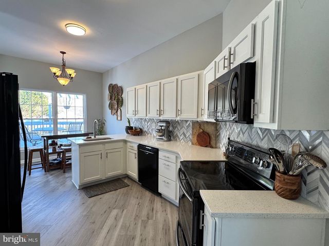 211 NORTHDOWN DR, Dover, DE 19904