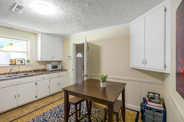 1201 S Graycroft Ave, Madison, TN 37115