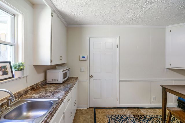 1201 S Graycroft Ave, Madison, TN 37115