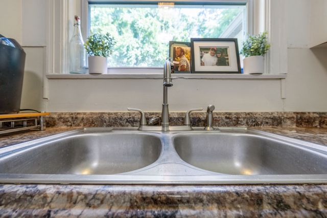 1201 S Graycroft Ave, Madison, TN 37115