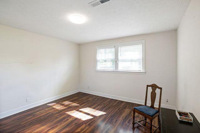 1201 S Graycroft Ave, Madison, TN 37115