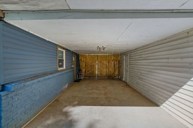 1201 S Graycroft Ave, Madison, TN 37115