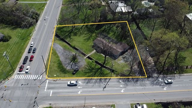 1201 S Graycroft Ave, Madison, TN 37115