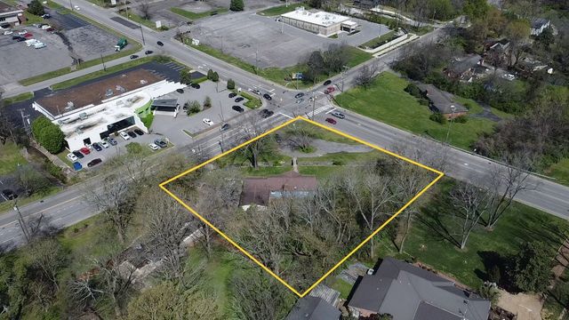 1201 S Graycroft Ave, Madison, TN 37115