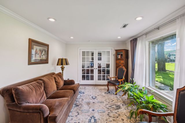 1201 S Graycroft Ave, Madison, TN 37115