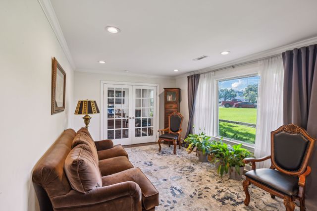 1201 S Graycroft Ave, Madison, TN 37115