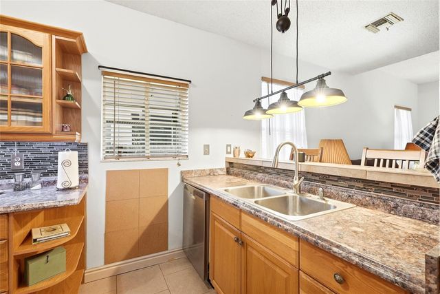 9121 65TH STREET N, Pinellas Park, FL 33782
