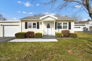 62 Mary Hadge Drive, Colonie, NY 12309