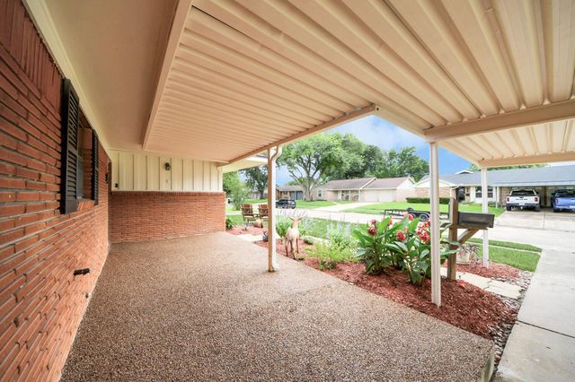 901 Alyse Street, Deer Park, TX 77536