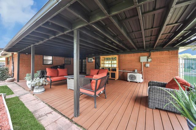901 Alyse Street, Deer Park, TX 77536
