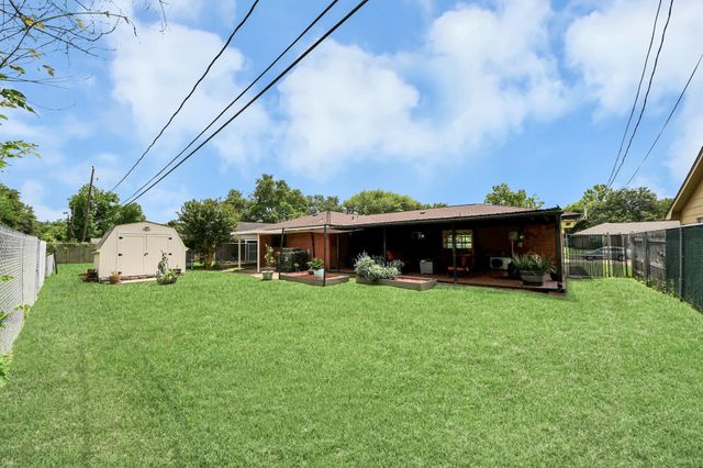 901 Alyse Street, Deer Park, TX 77536