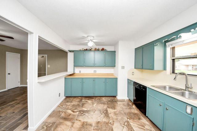 901 Alyse Street, Deer Park, TX 77536