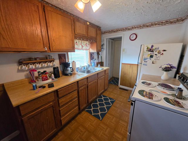 41 Dripping Spring Road, Bronston, KY 42518
