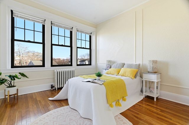 401 Washington St 6, Brookline, MA 02446