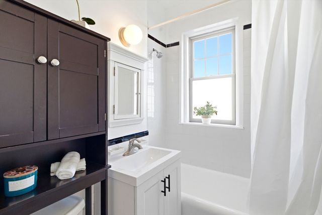 401 Washington St 6, Brookline, MA 02446