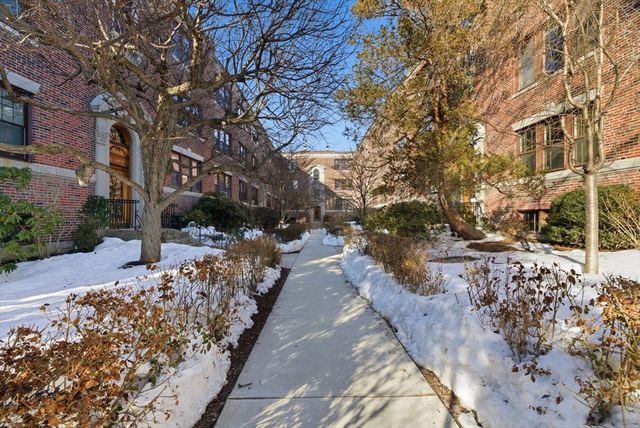 401 Washington St 6, Brookline, MA 02446