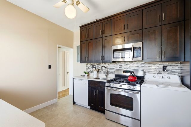 401 Washington St 6, Brookline, MA 02446