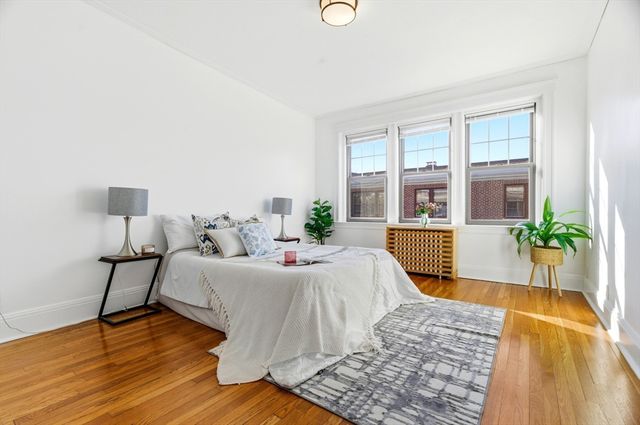 401 Washington St 6, Brookline, MA 02446