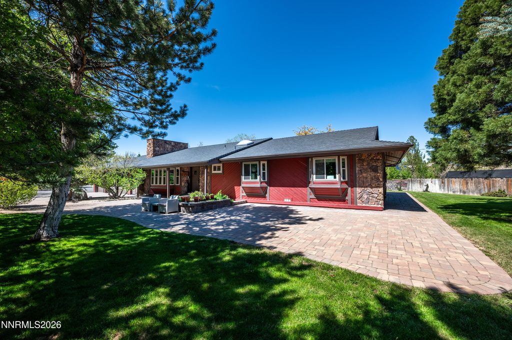 Image 18 of property listing at 4202 Pinto Place, Reno, NV 89519