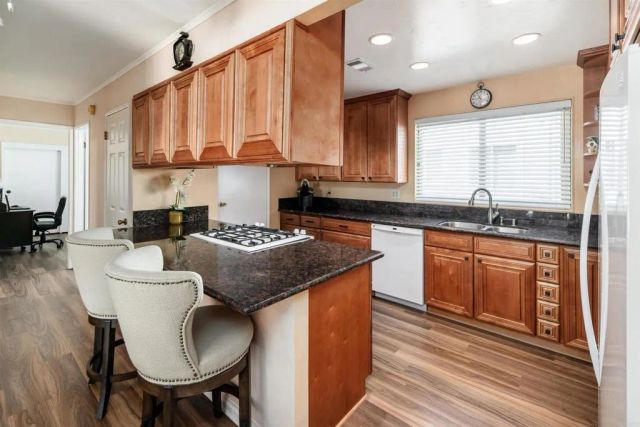 5229 Harvest Court, Oceanside, CA 92057