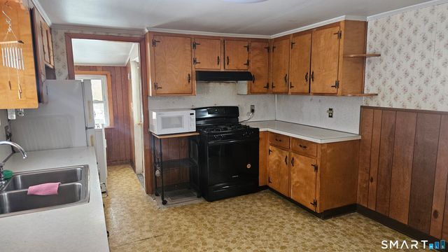 48 Rockdale Avenue, Watertown, CT 06779