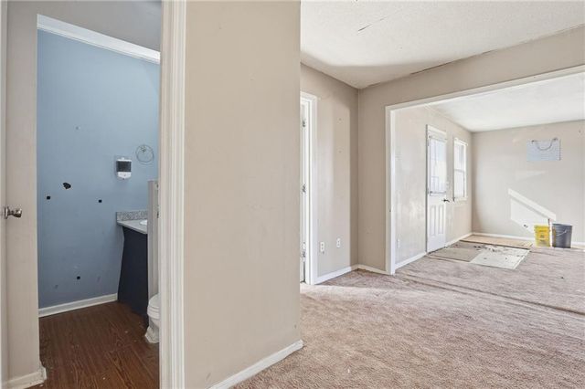 28414 S State Route Dd Highway, Harrisonville, MO 64701