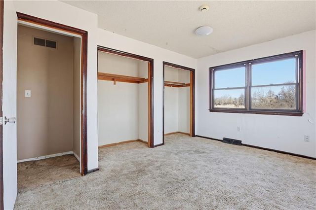 28414 S State Route Dd Highway, Harrisonville, MO 64701