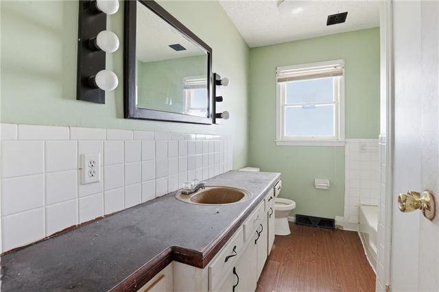 28414 S State Route Dd Highway, Harrisonville, MO 64701