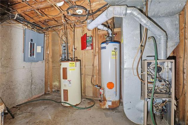 28414 S State Route Dd Highway, Harrisonville, MO 64701