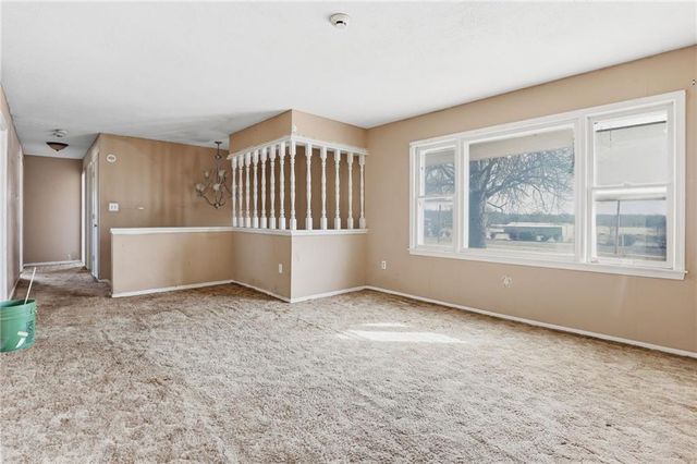 28414 S State Route Dd Highway, Harrisonville, MO 64701