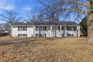 28414 S State Route Dd Highway, Harrisonville, MO 64701