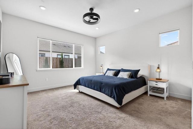 240 Scarlett Way, Hollister, CA 95023