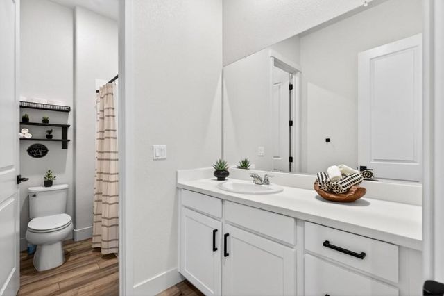 240 Scarlett Way, Hollister, CA 95023