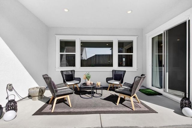 240 Scarlett Way, Hollister, CA 95023