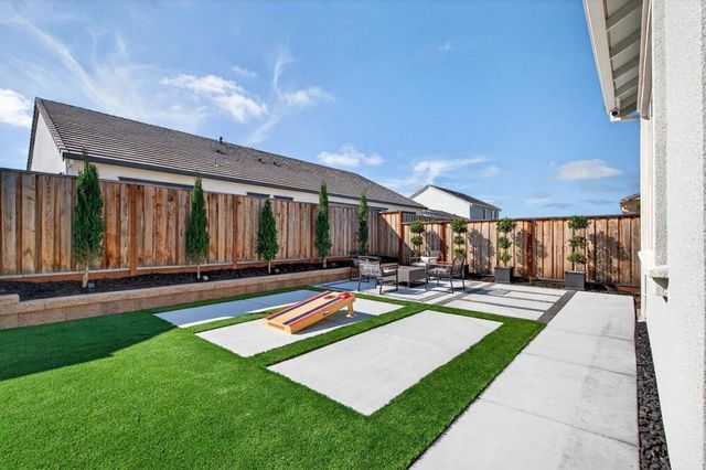 240 Scarlett Way, Hollister, CA 95023