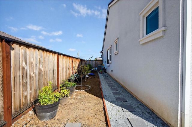 240 Scarlett Way, Hollister, CA 95023