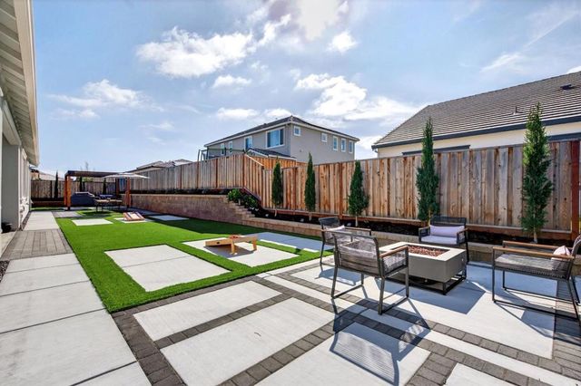 240 Scarlett Way, Hollister, CA 95023