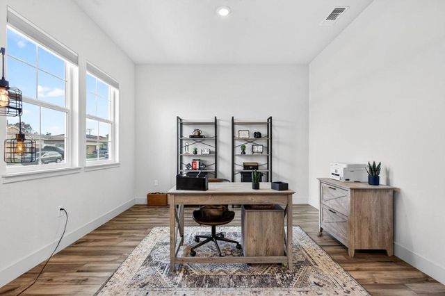 240 Scarlett Way, Hollister, CA 95023