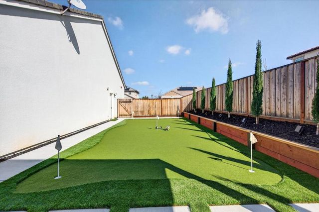 240 Scarlett Way, Hollister, CA 95023