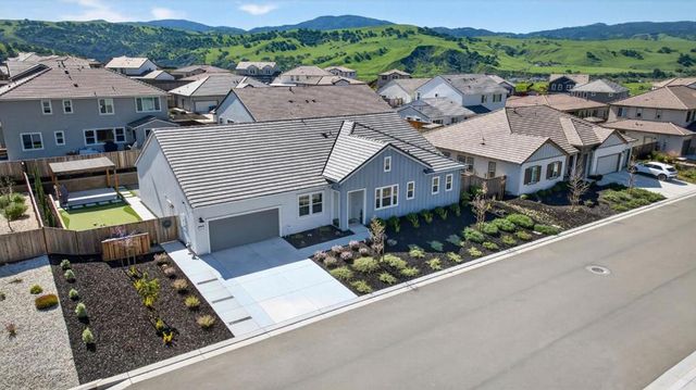 240 Scarlett Way, Hollister, CA 95023