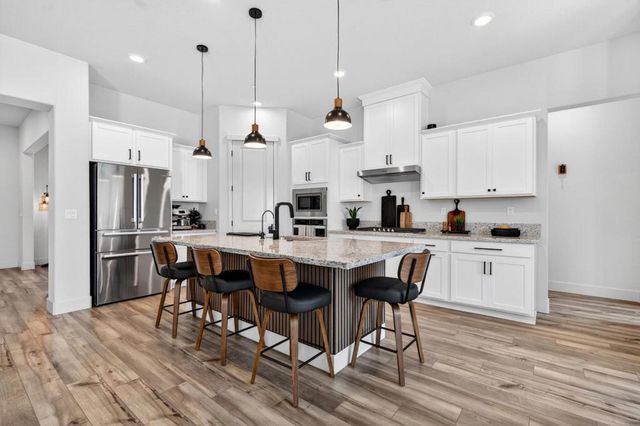 240 Scarlett Way, Hollister, CA 95023