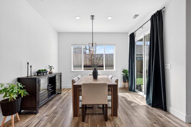 240 Scarlett Way, Hollister, CA 95023