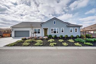 240 Scarlett Way, Hollister, CA 95023