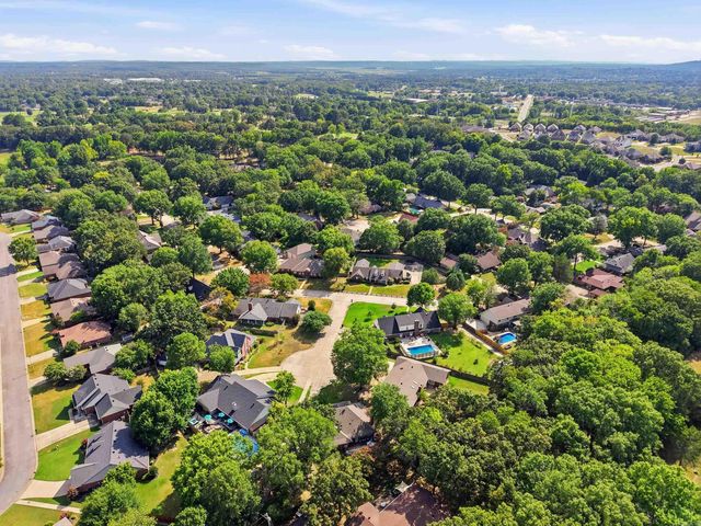 5 Brandon Cir, Conway, AR 72034