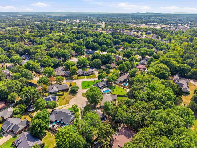 5 Brandon Cir, Conway, AR 72034