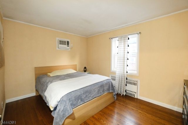 534 Monmouth Ave, Linden City, NJ 07036