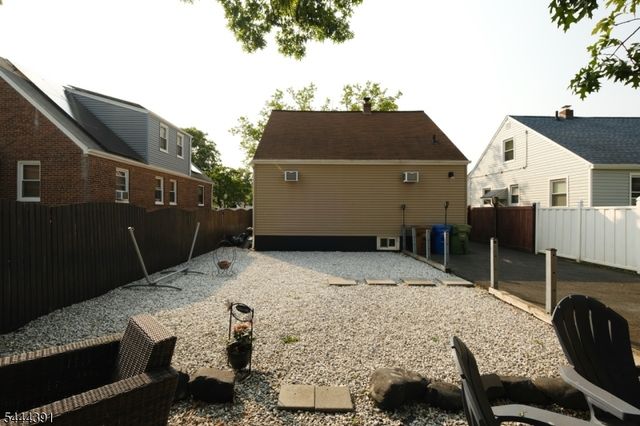 534 Monmouth Ave, Linden City, NJ 07036