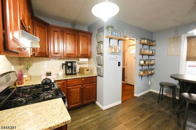 534 Monmouth Ave, Linden City, NJ 07036