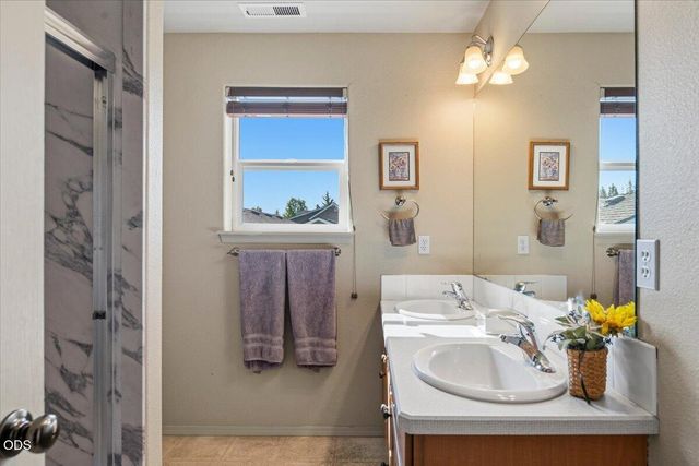 20652 White Dove Lane, Bend, OR 97702
