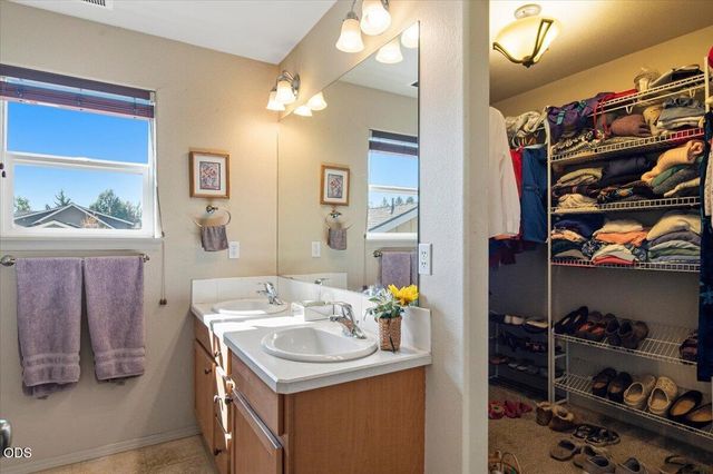 20652 White Dove Lane, Bend, OR 97702
